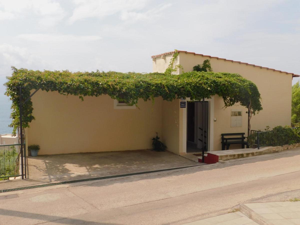 Apartment Lejo Jesenice (Split-Dalmatia) Exterior foto
